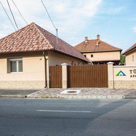 טוקאי Tuerkiz Apartman מראה חיצוני תמונה